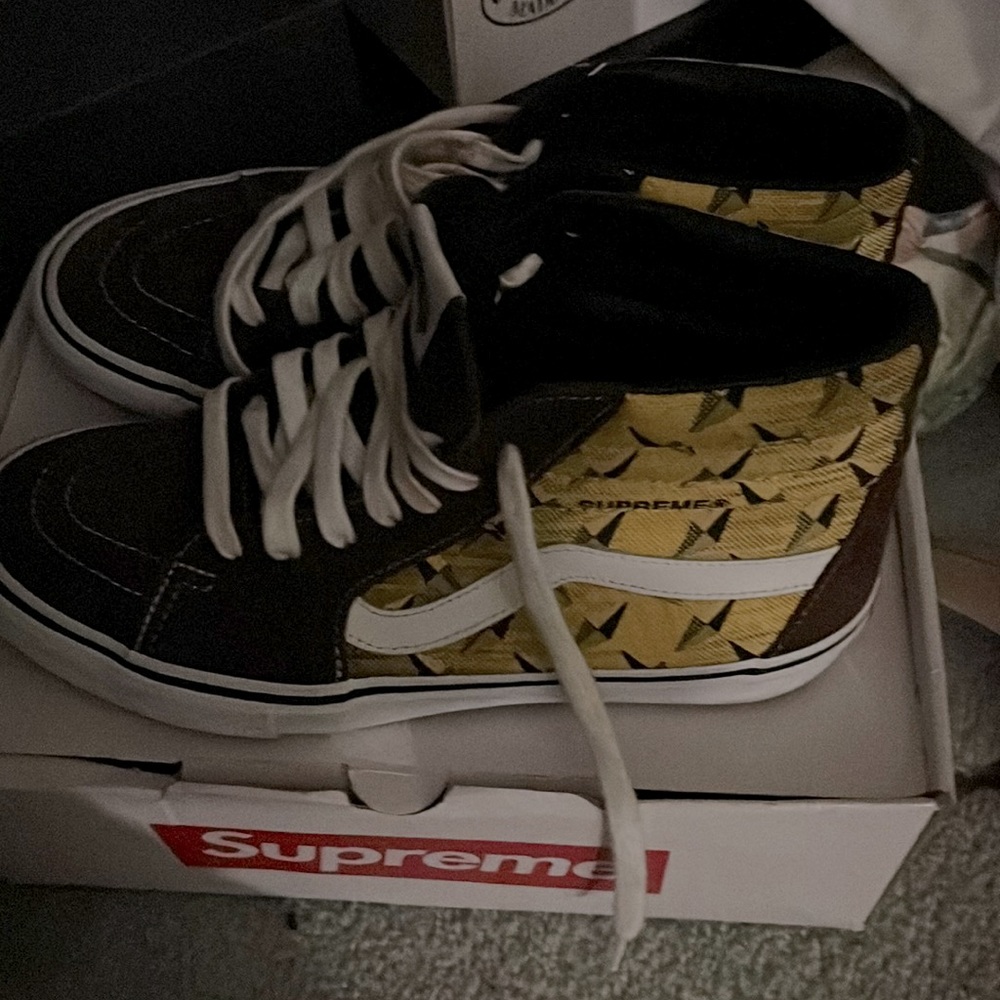 Supreme, size Skh-Hi Pro